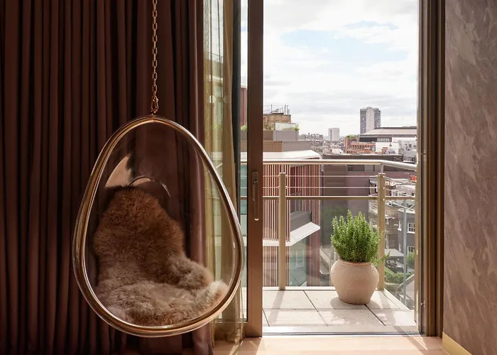 Hotel The Botree London, Curio Collection By Hilton